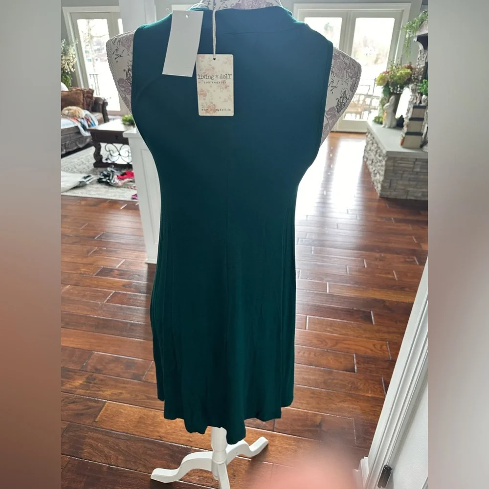 Dress - Picture 2 of 2